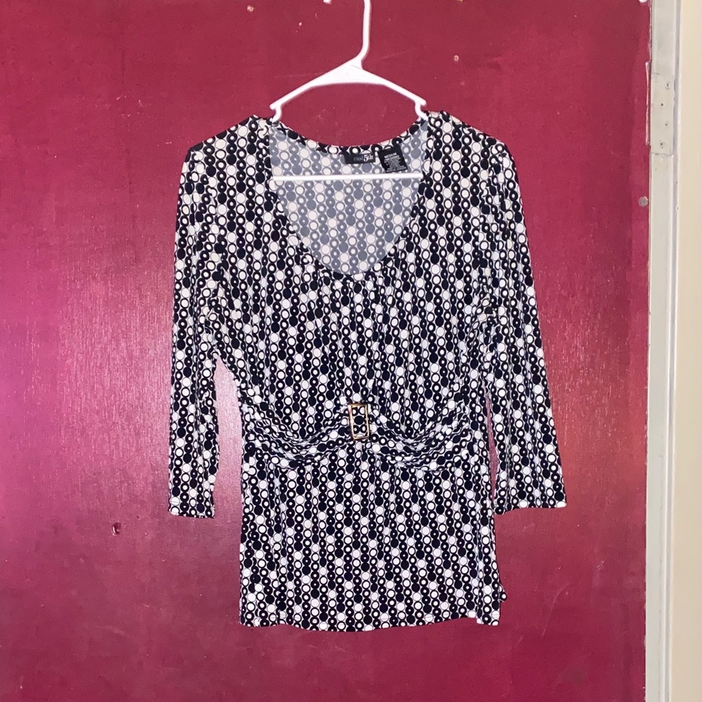 East 5th Navy and White Geometric Top